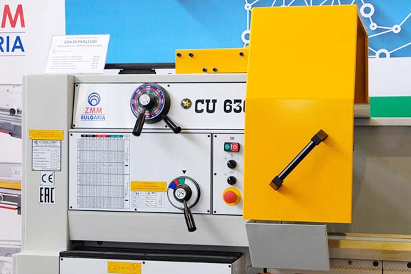 Загальний вигляд токарного верстата CU-630 CU-630 Верстат токарно-гвинторізний. Загальний вигляд